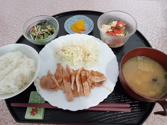 9月度の昼食のメニューの一部です！5