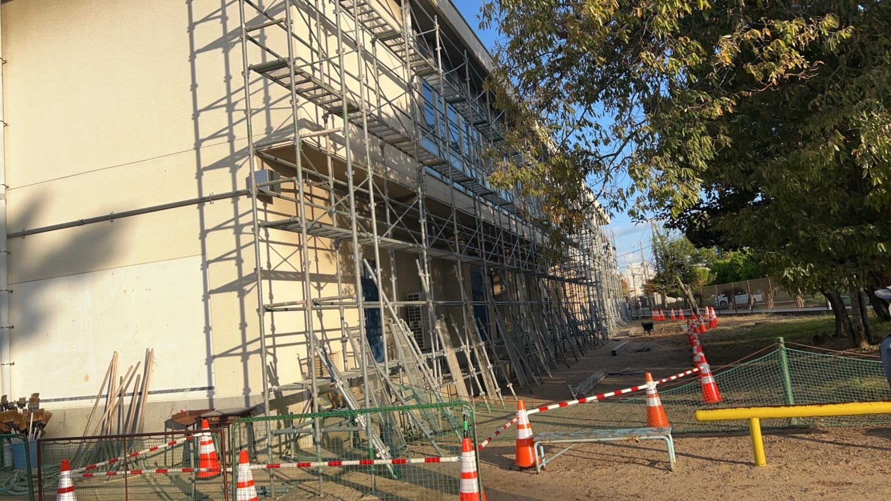 中筋小学校ほか6校外壁緊急対策