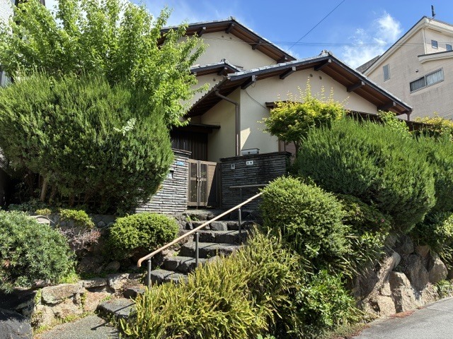 寝屋川市成田西町 中古一戸建