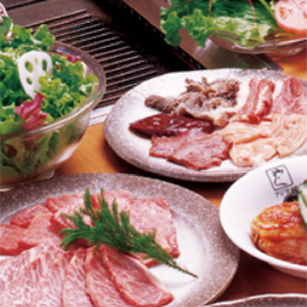 アジヨシ 千日前店
電話番号：06-6214-1429
住所：大阪府大阪市中央区千日前1丁目9-14
営業時間：11:00〜23:30
定休日：無