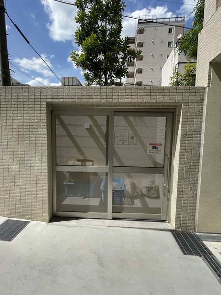FRONT FIELD Tennoji