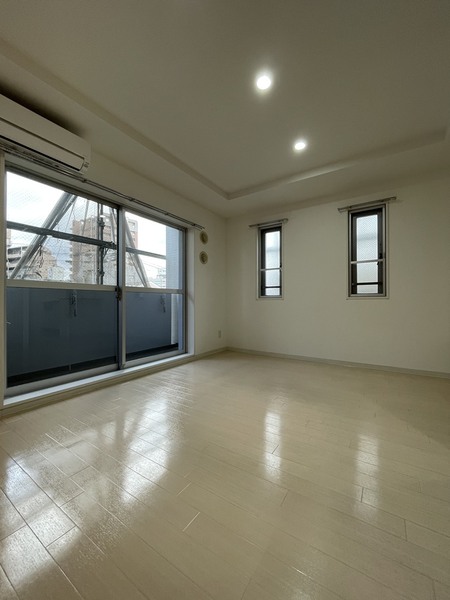 URBAN TERRACE ABENO