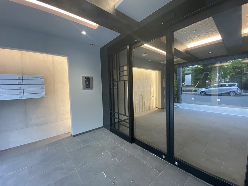 @RLis house難波桜川