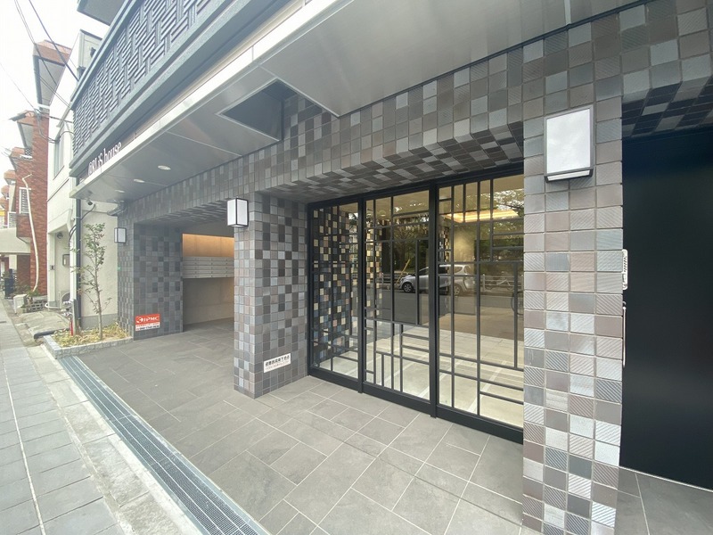 @RLis house難波桜川