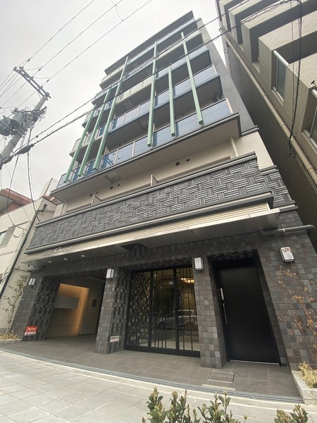 @RLis house難波桜川