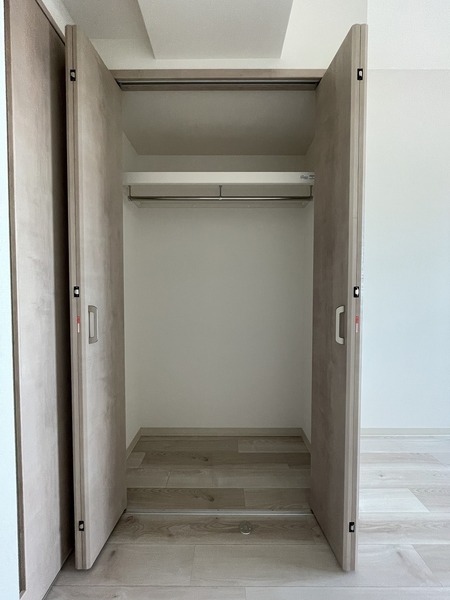 セオリー大阪EAST DOOR