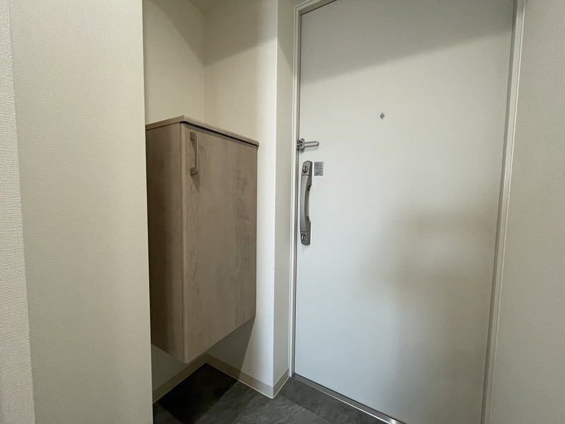 セオリー大阪EAST DOOR