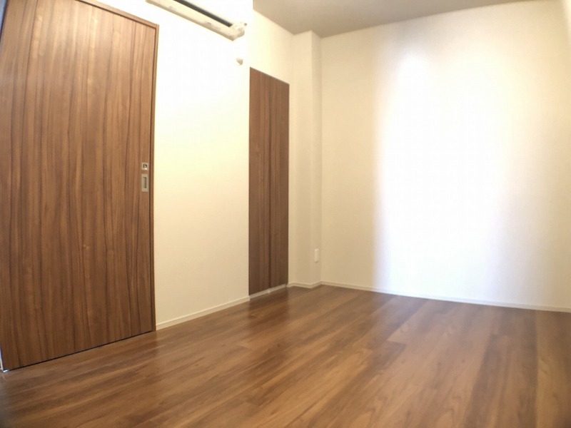 ローレルタワー心斎橋
