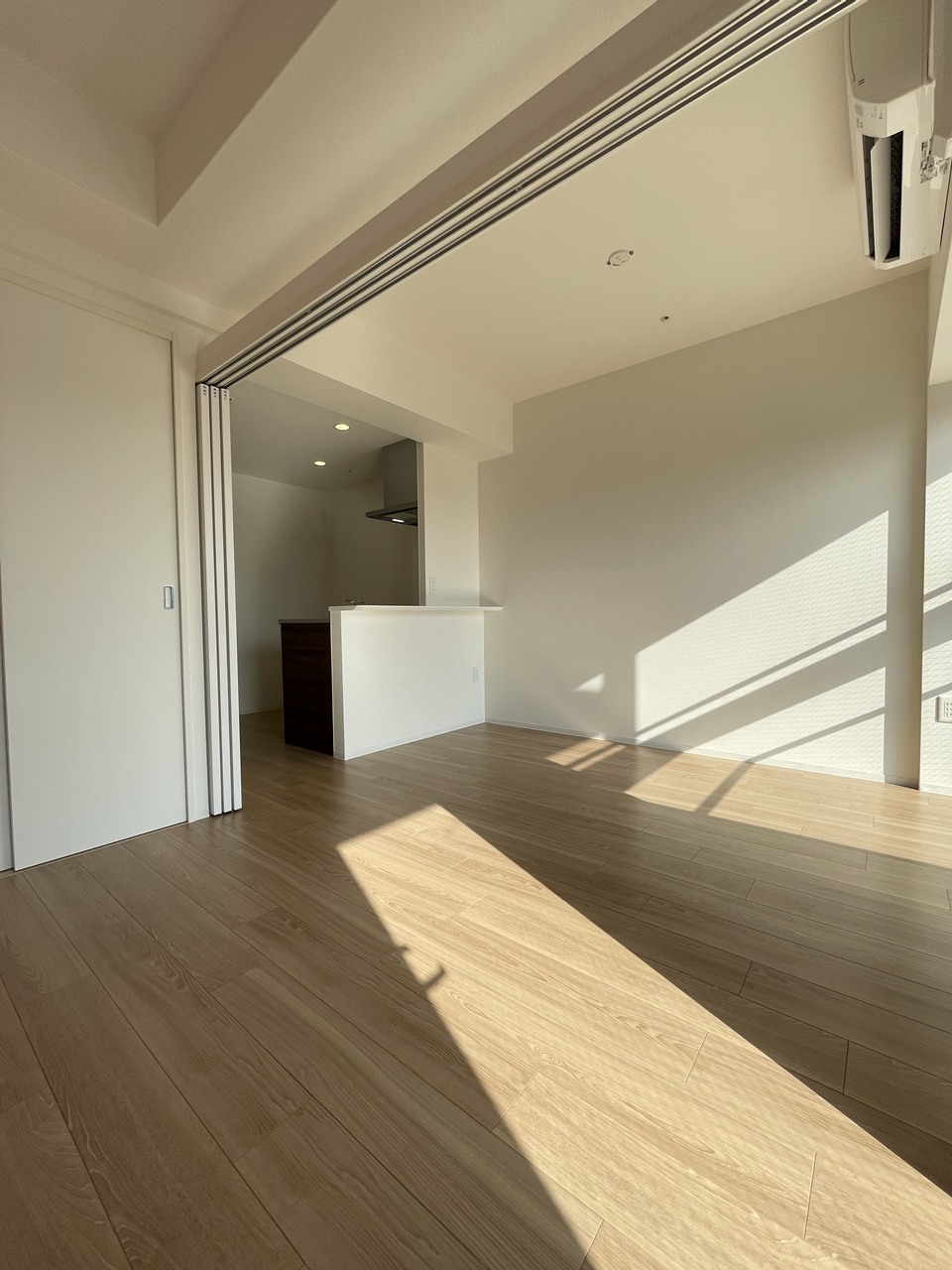 新生活に輝き（エクラ）を...