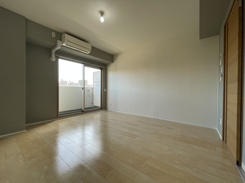 モノトーン難波