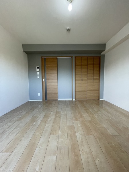 モノトーン難波