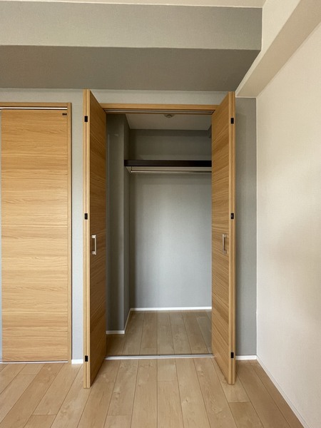 モノトーン難波