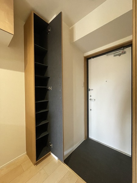 モノトーン難波