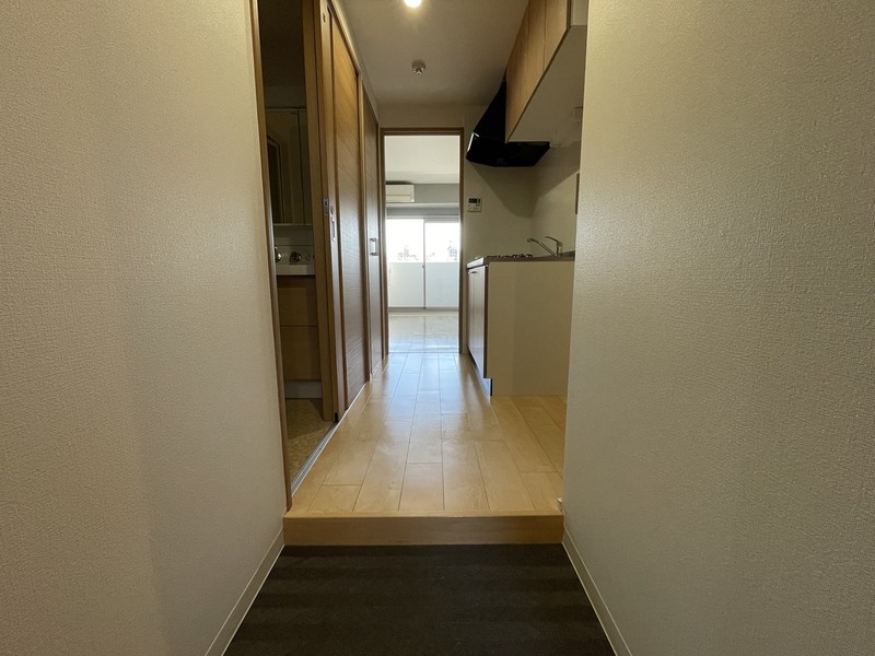 モノトーン難波