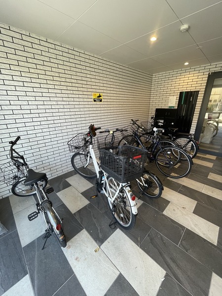 モノトーン難波