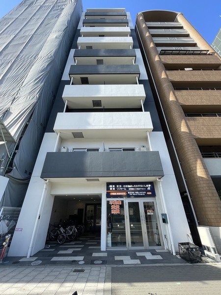 モノトーン難波