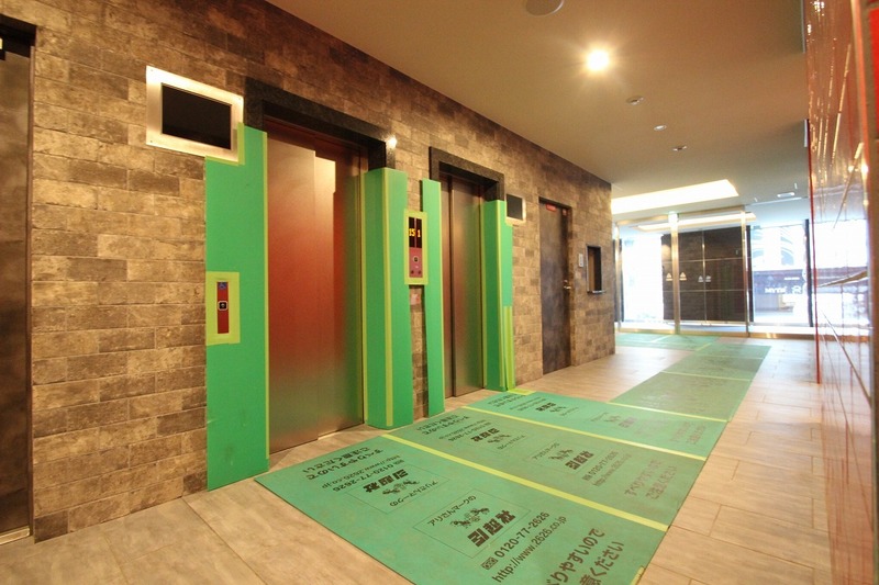 プレサンス谷町九丁目駅前
