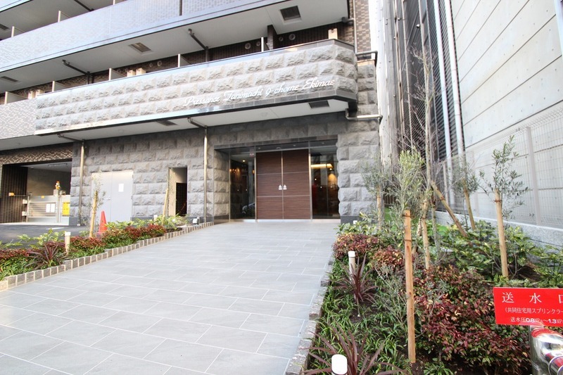 プレサンス谷町九丁目駅前
