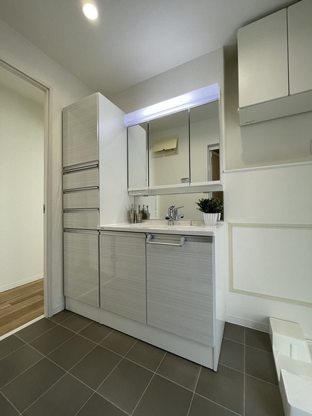 フロンティアタワー難波EAST（旧グランソレイユ日本橋）