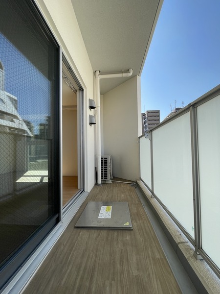Wave on Horie Tower