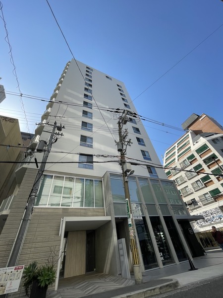 Wave on Horie Tower