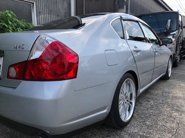 自動車　キズ・凹み　塗装　大阪　摂津