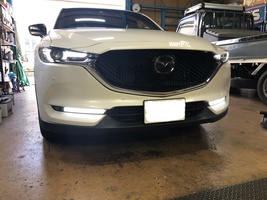 CX-5　デイライト　シーケンシャルウインカー　ミラーカバー　ダウンサス　摂津