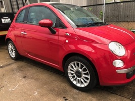 FIAT500（チンクエチェント）ドライブレコーダー取付　ZDR-015　大阪　摂津吹田茨木