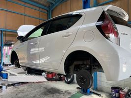 アクア　車検　点検　整備　アルミホイール交換　タイヤ新品　摂津
