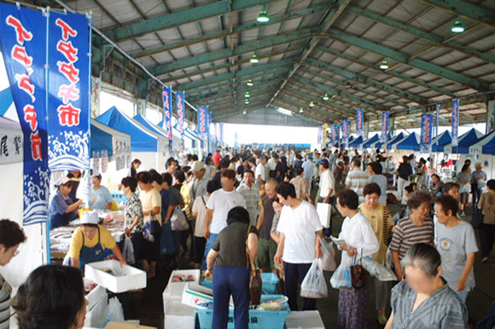 Owase Itadaki market