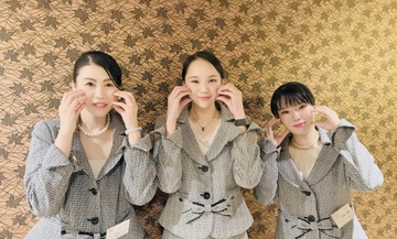 ポーズを決めて、気持ちもひとつに📸