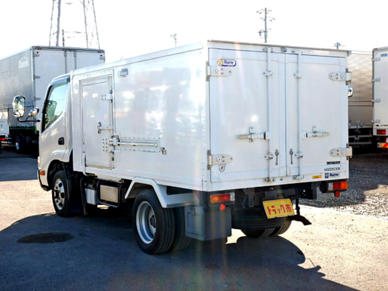 トヨタ トヨエース 冷凍冷蔵車 7 設定 サイドドア Bカメラ Etc 1 35t 5mt トラック在庫詳細 株式会社ヤナギサワ自動車販売