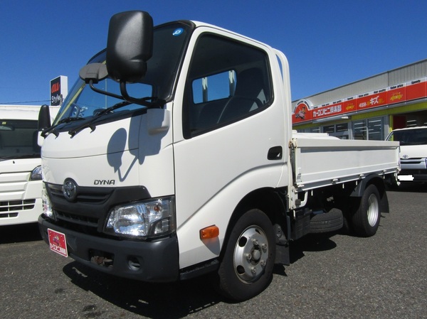 ２トン１０尺平ボディー　荷台床木板　プリクラッシュセーフティ　ＡＴ車