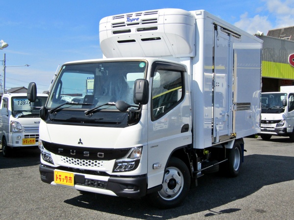 －３０度設定低温冷蔵冷凍車　ラッシング２段　左サイドドア　衝突軽減ブレーキ　5MT　登録済未使用車