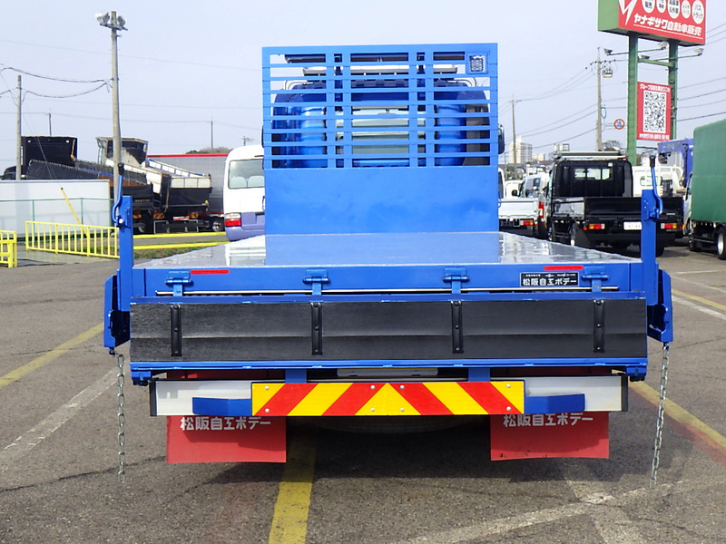 いすゞ フォワード 平ボディ 増トン 5.5t 標準×550 荷台床鉄板