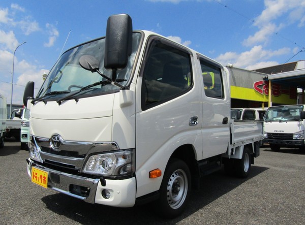 1.25トンWキャブ4WD　Ｇパッケージ　低床リアＷタイヤ　１ＧＤディーゼルターボ　衝突軽減ブレーキ　5MT