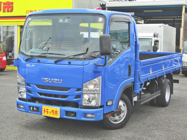 ２トン１１尺平ボディー４ＷＤ　荷台長3.5ｍセミロング　ハイキャブ　荷台床木板貼り　バックモニター　ＡＴ車