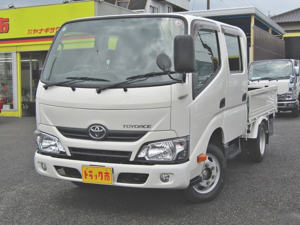 1.1トンWキャブ　ナビＴＶ　バックモニター　１ＫＤディーゼルターボ　５ＭＴ　普通免許で運転ＯＫ