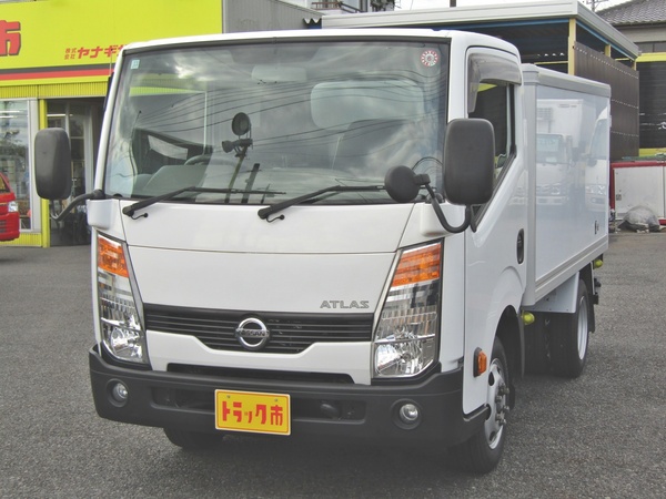 1.5トンパネルバン　ステンレス床板貼り　ナビTV　ETC　電動格納ミラー　オートマ車