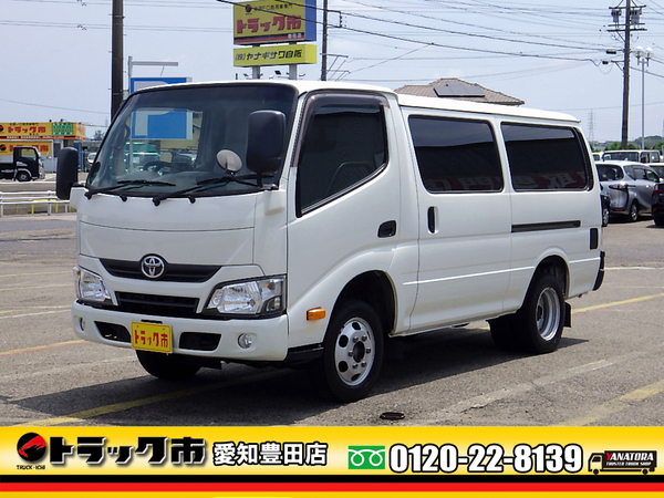 トヨタ トヨエース ルートバン ジャストロー リア観音扉 1.25t 普通免許可