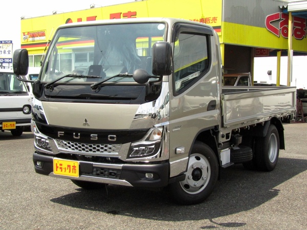 ２トン平ボディーカスタム　衝突軽減ブレーキ　5MT　未使用車