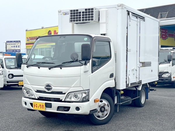 －５度設定中温冷凍車　サイドドア　衝突軽減ブレーキ　バックモニター　スマートキー　AT車