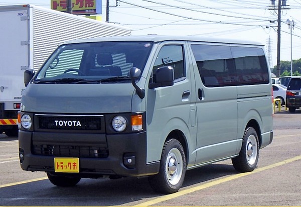 トヨタ ハイエースバン スーパーGL 丸目 アルパイン11ナビ Fダウン デジミ 全周囲カメラ 両パワスラ 1t AT