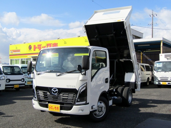 ３トン強化ダンプ　衝突軽減ブレーキ　交差点警報装置　バックモニター　ETC　キーレス　６MT　登録済未使用車