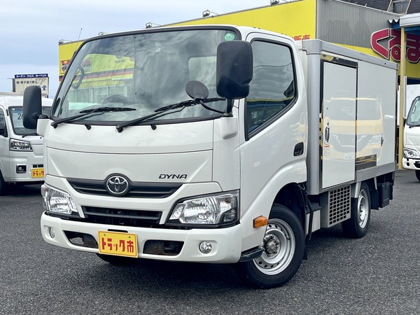 －２２度設定低温冷蔵冷凍車　庫内内扉　ラッシング２段　バックモニター　AT　普通免許OK