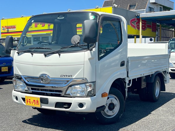 2トン平ボディ　600KG垂直リフト　衝突軽減ブレーキ　車線逸脱警報　５MT　TECS車両