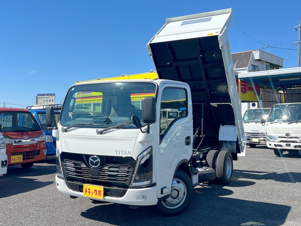３トン強化ダンプ　衝突軽減ブレーキ　交差点警報　バックモニター　６MT　登録済未使用車