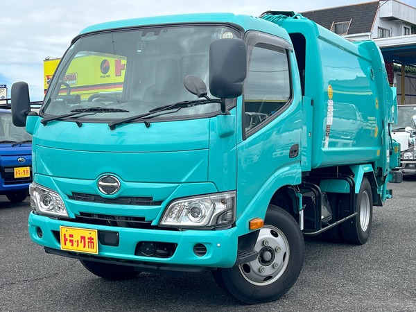 2.3トンプレス式塵芥車　4.3立米　連続スイッチ　衝突軽減ブレーキ　バックモニター　AT車