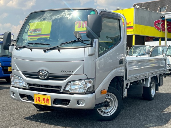 1.25トン10尺平ボディー　低床リア小径タイヤ　1KDディーゼルターボ　AT車　普通免許対応