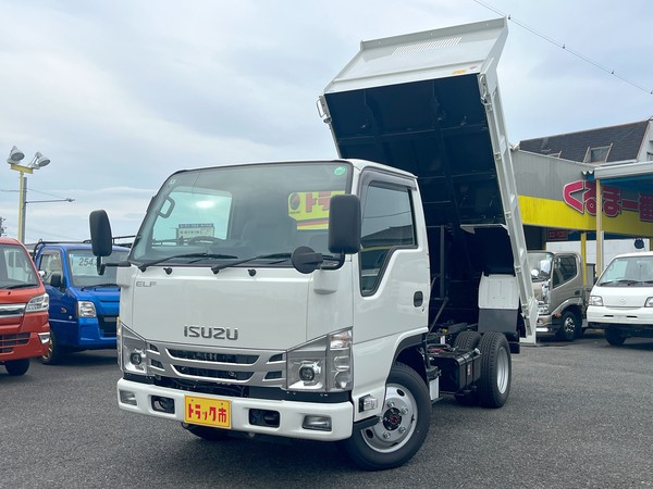 ２トン10尺ダンプ４WD　衝突軽減ブレーキ　バックモニター　５MT　登録済未使用